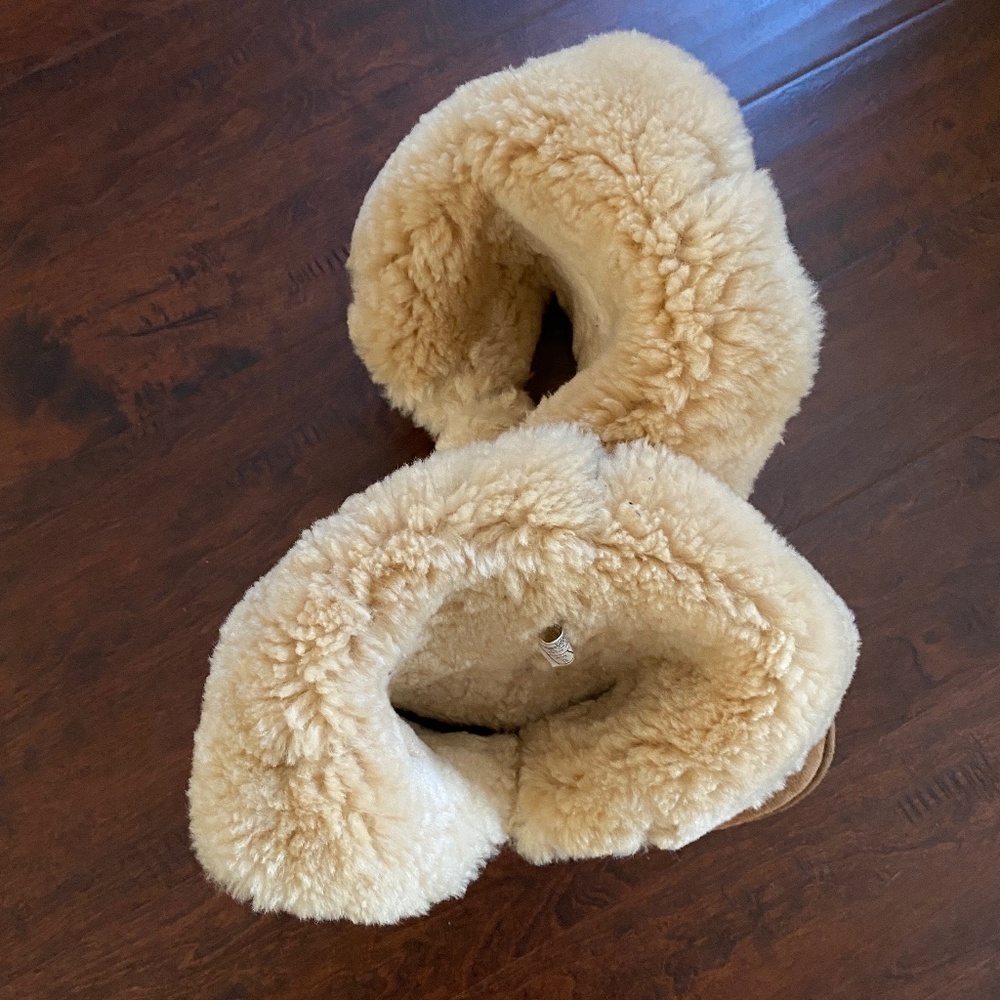 UGG Bailey Button Triplet Tall Boots Chestnut Size 5 - Picture 7 of 16
